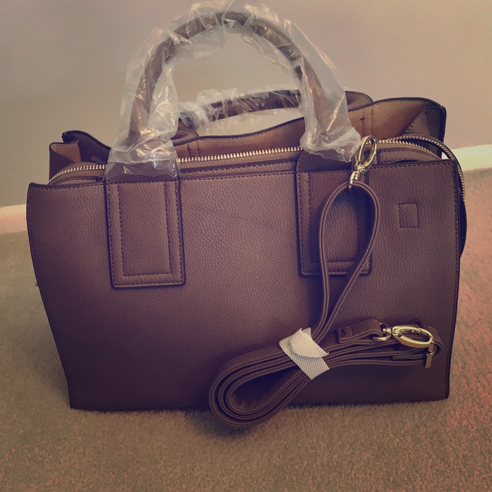 BRAND NEW brown faux leather purse from JustFab!